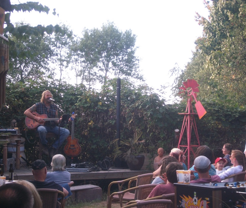 Sherman Noir auf der Bhne 1.jpg